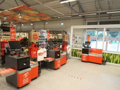 VVN-tiimi toimitti toimituslaitteet ja kokoonpanotyöt kauppaketjun "TOP" uuteen myymälään Siguldassa.18